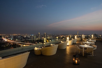 avani riverside bangkok hotel