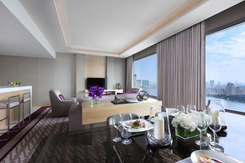 avani riverside bangkok hotel