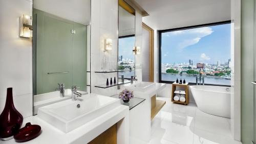 avani riverside bangkok hotel