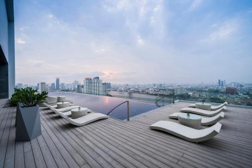 avani riverside bangkok hotel
