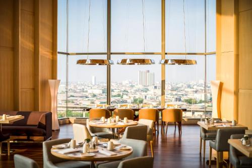 avani riverside bangkok hotel