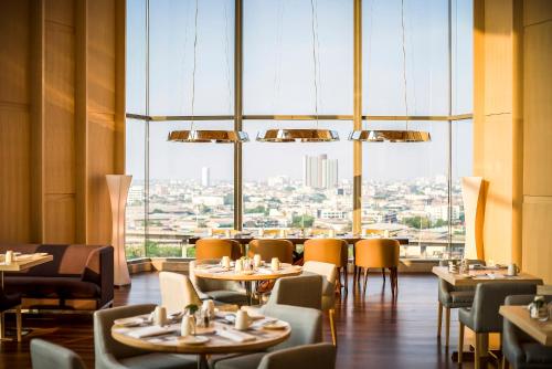 avani riverside bangkok hotel
