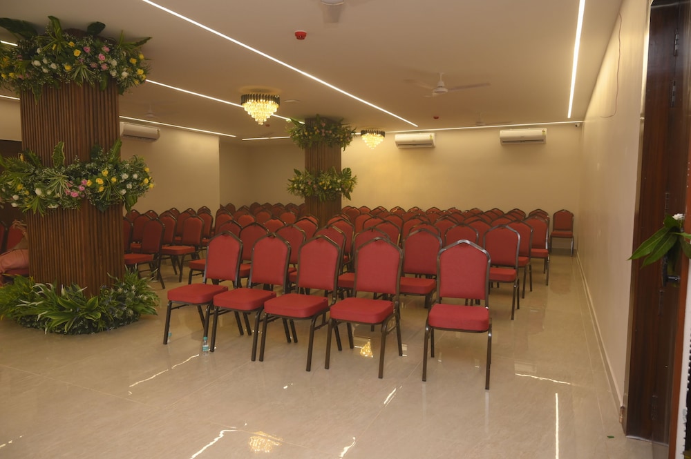 zip by spree hotels neelam nakshatra