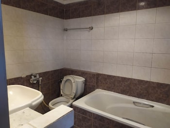 grand tropic suites hotel