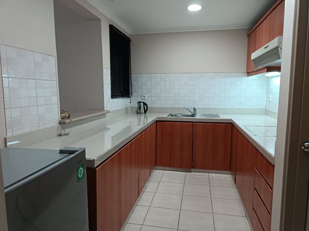 grand tropic suites hotel