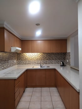 grand tropic suites hotel