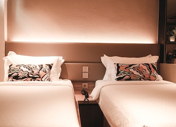 hotel 1900 chinatown