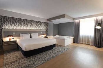 radisson plaza hotel and suites kalamazoo