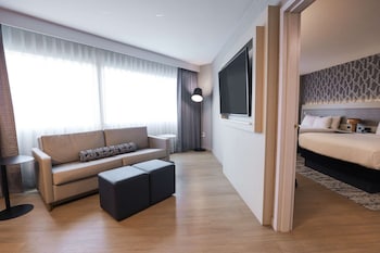 radisson plaza hotel and suites kalamazoo