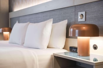 radisson plaza hotel and suites kalamazoo