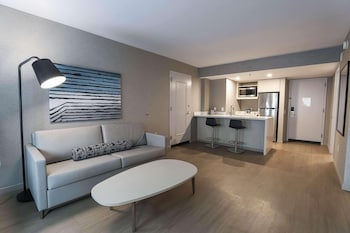 radisson plaza hotel and suites kalamazoo