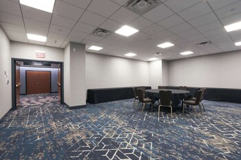 radisson plaza hotel and suites kalamazoo