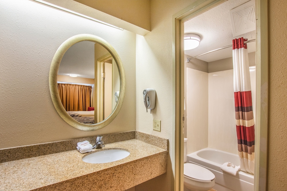 red roof inn kalamazoo west western michigan u