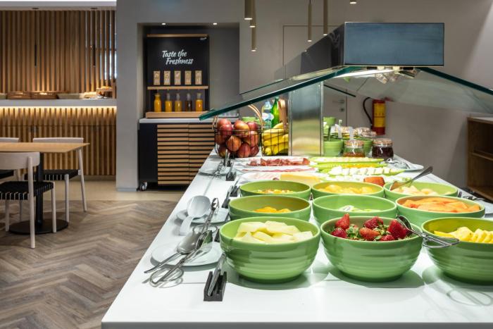 holiday inn lisbon by ihg