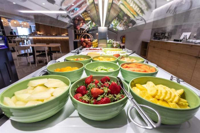 holiday inn lisbon by ihg