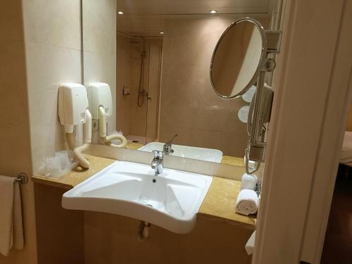 holiday inn lisbon by ihg