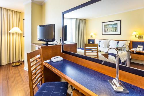 holiday inn lisbon by ihg