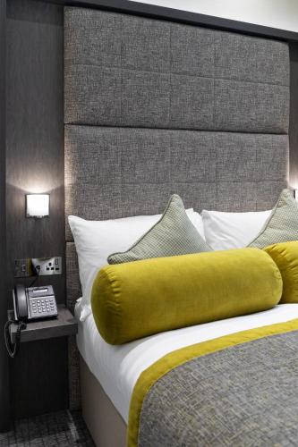 Mornington Hotel London Victoria,25 Gloucester Street,4 star