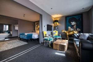 the exhibitionist hotel