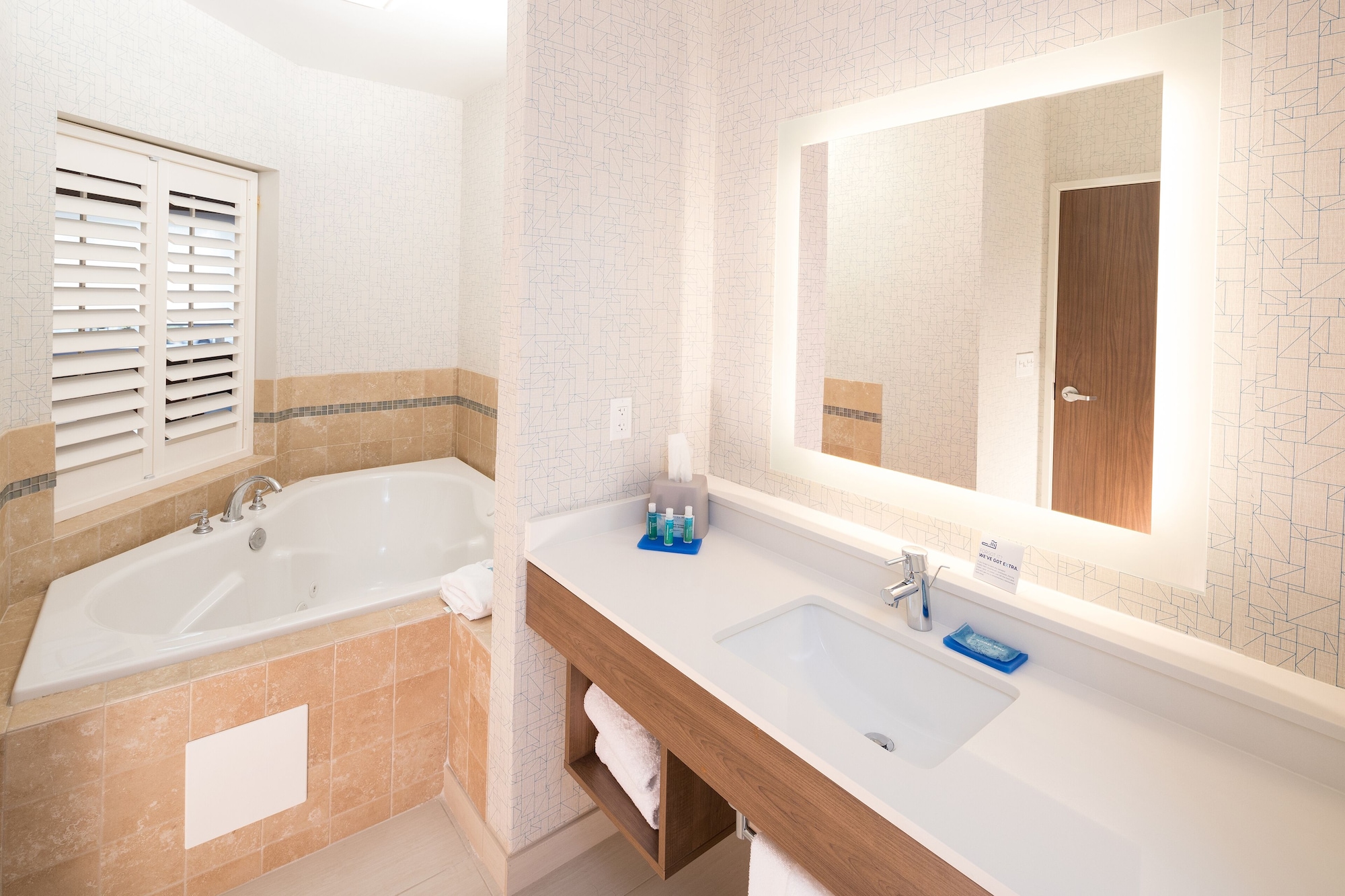 holiday inn express hotel and suites bay city by ihg
