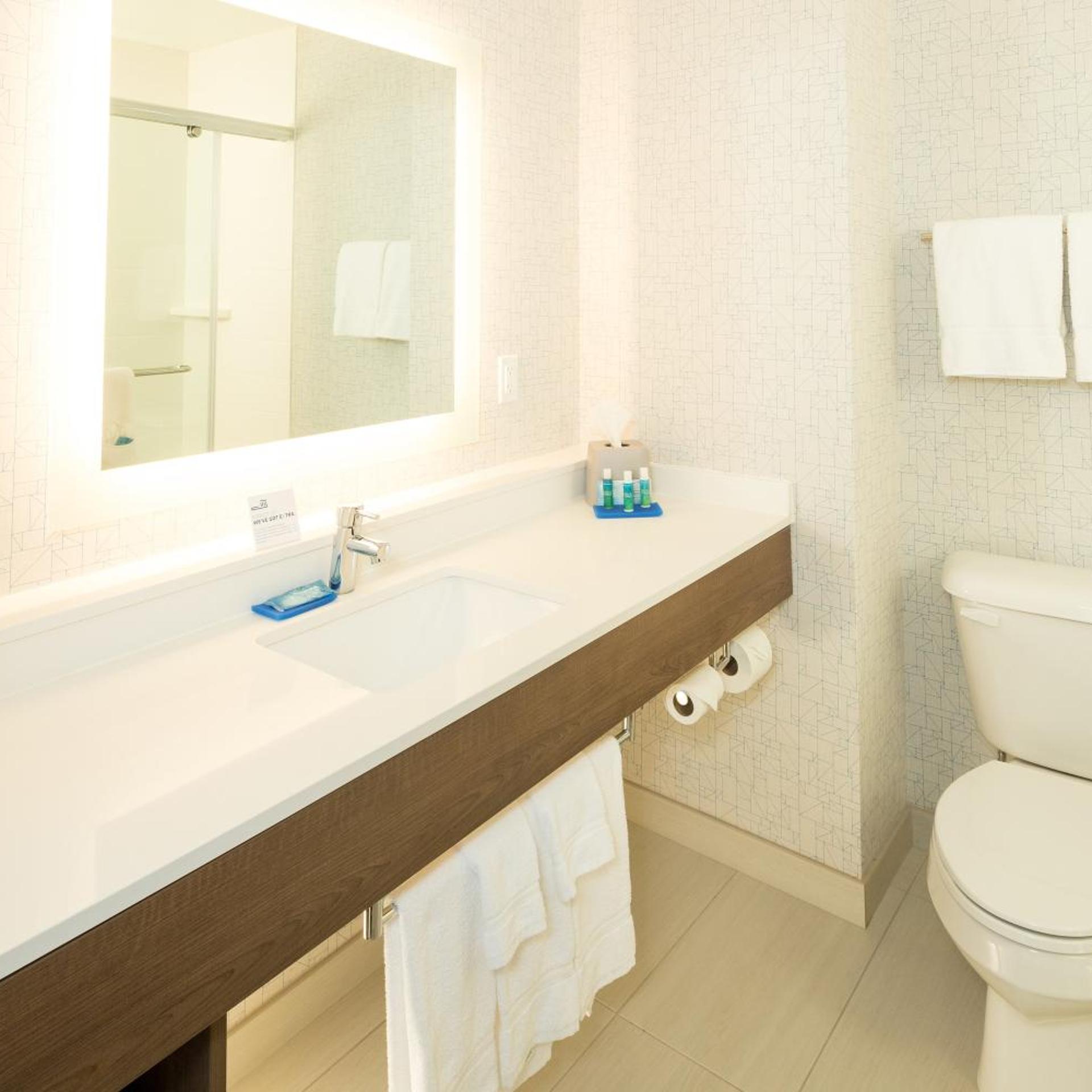 holiday inn express hotel and suites bay city by ihg
