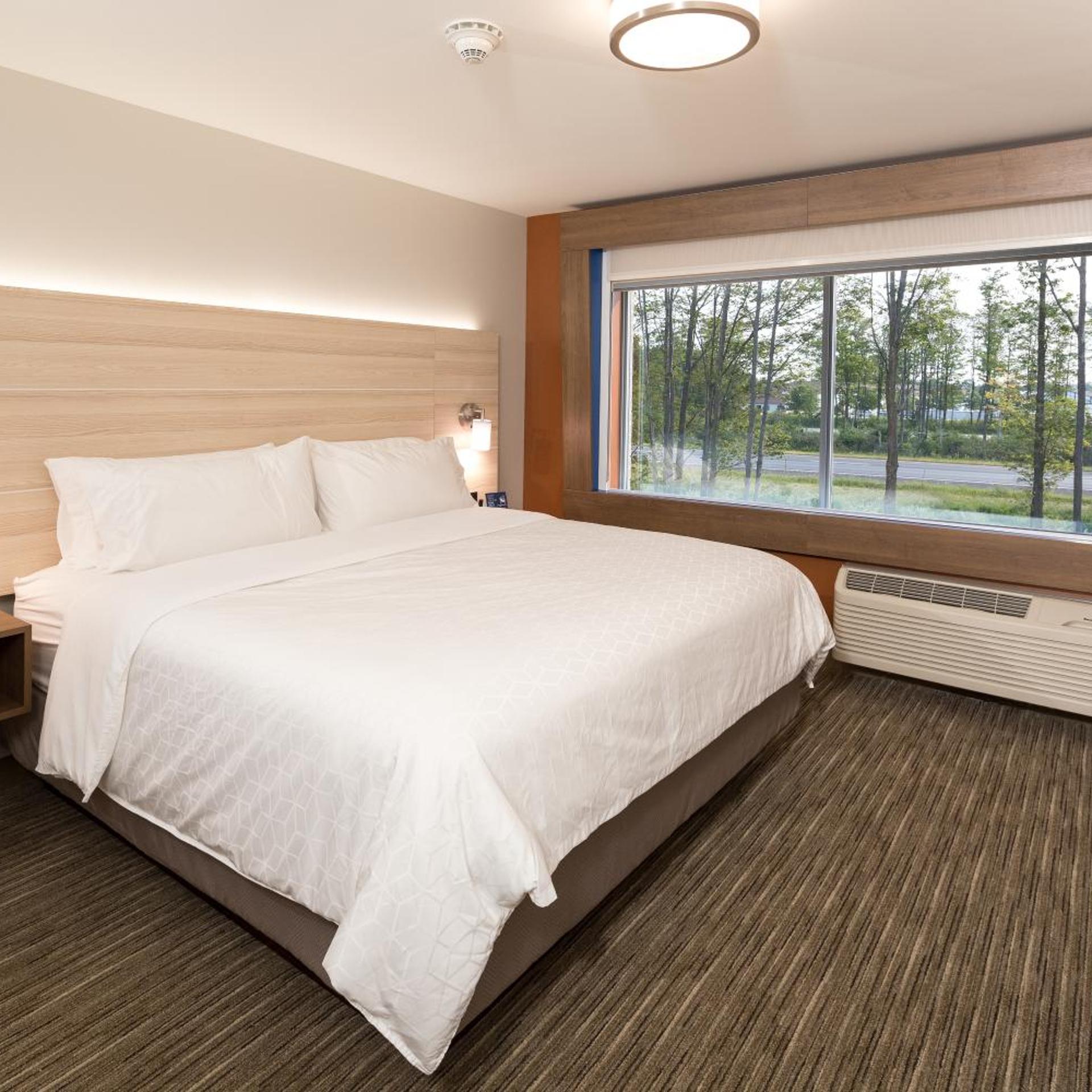 holiday inn express hotel and suites bay city by ihg