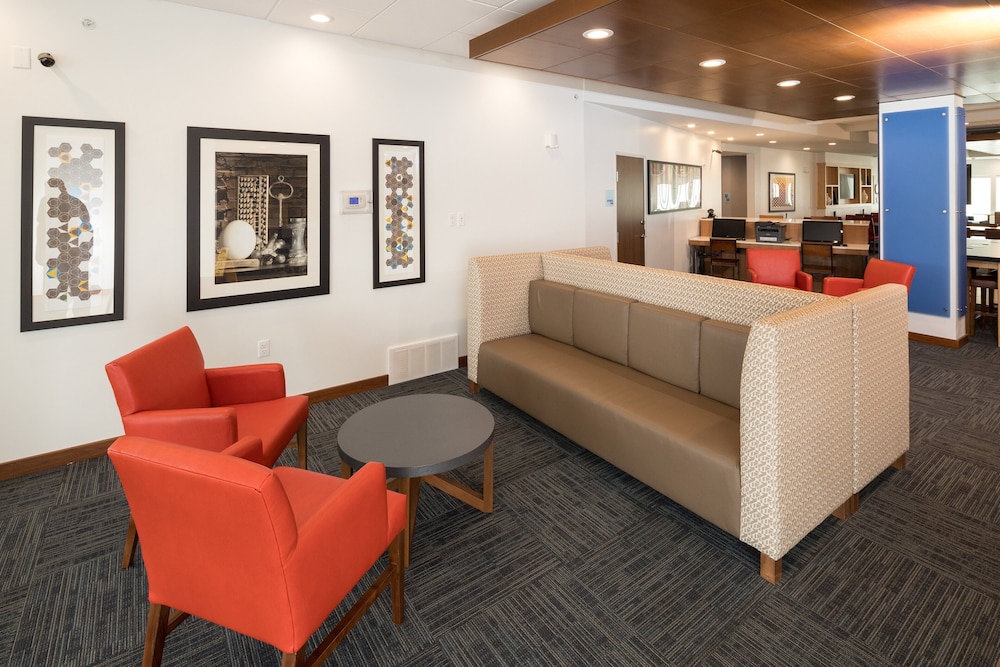 holiday inn express hotel and suites bay city by ihg