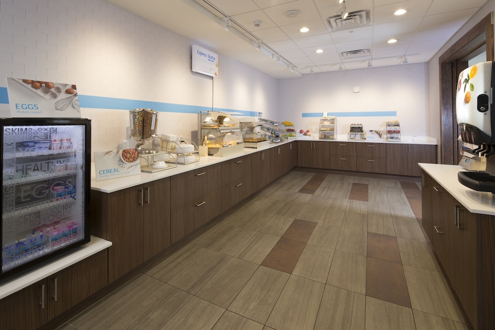 holiday inn express hotel and suites bay city by ihg