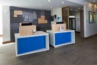 holiday inn express hotel and suites bay city by ihg