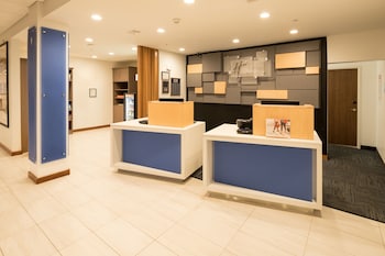 Holiday Inn Express Hotel & Suites Bay City By Ihg,Bay City>>Auburn,3 star