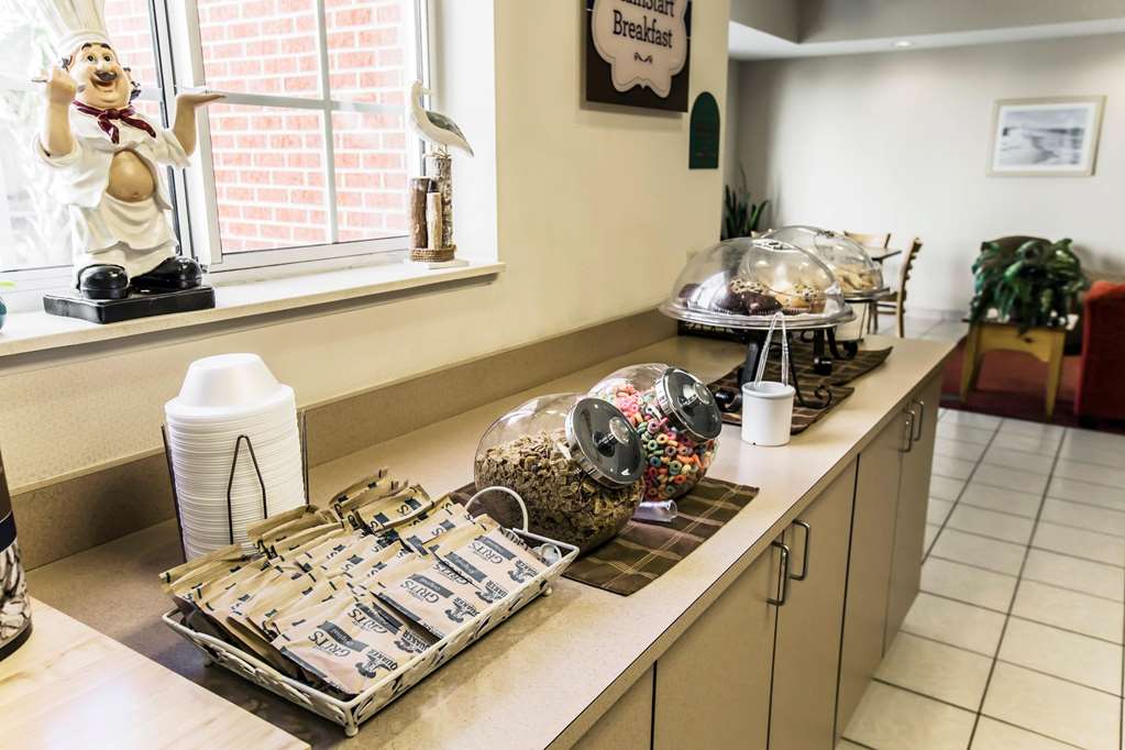 mainstay suites wilmington university area