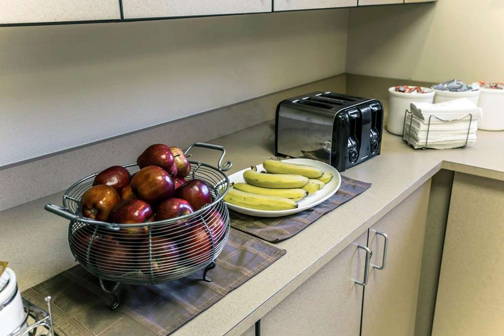 mainstay suites wilmington university area