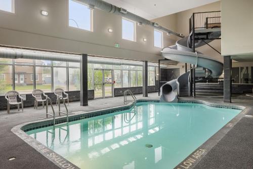 Home Inn & Suites Yorkton,Yorkton>>Regina,3 star