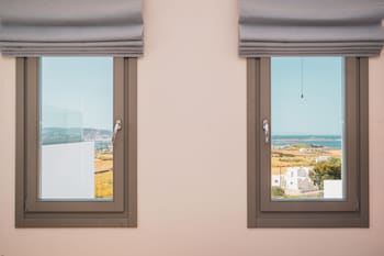 paros