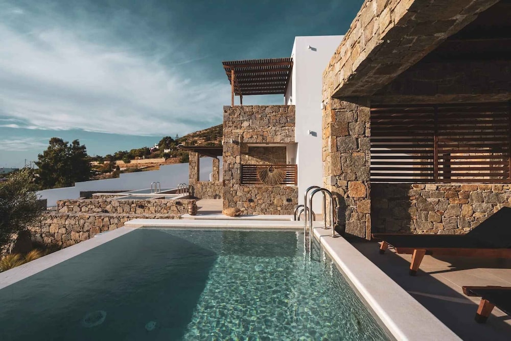 paros
