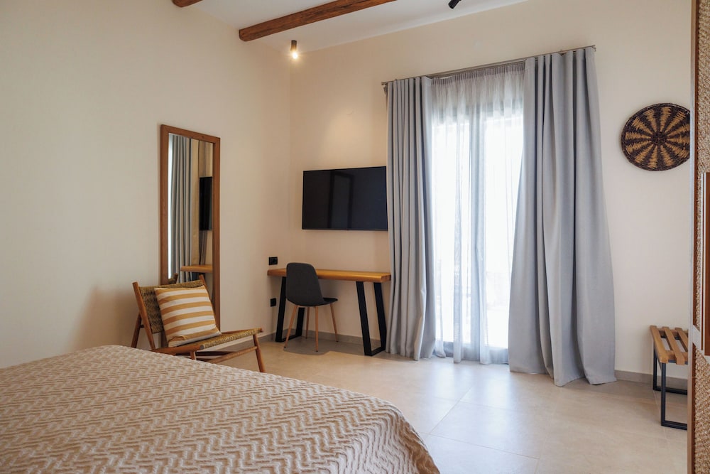 paros