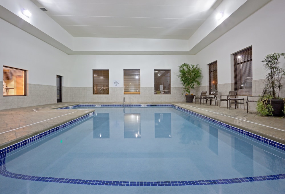 holiday inn express hotel and suites malone by ihg