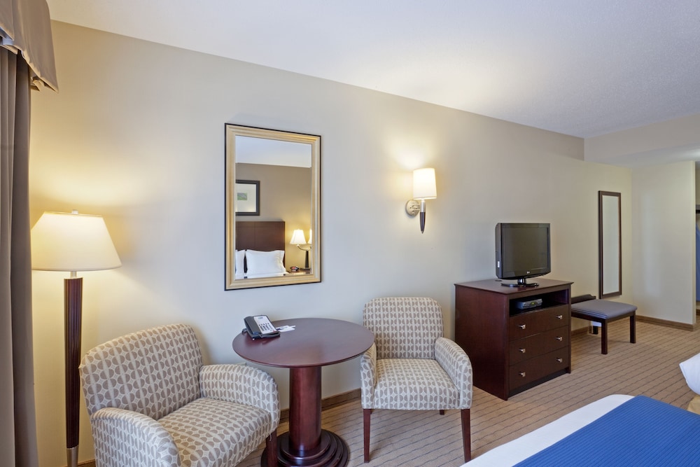 holiday inn express hotel and suites malone by ihg