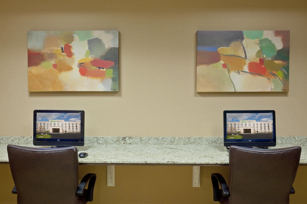 holiday inn express hotel and suites malone by ihg