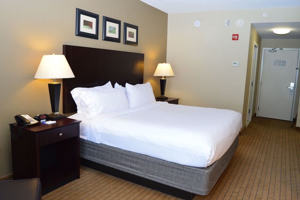 holiday inn express hotel and suites malone by ihg