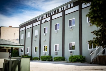 manistee inn and marina