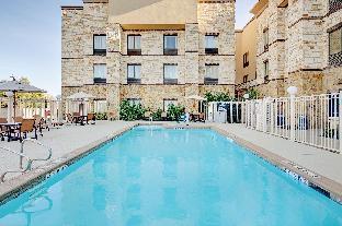 hampton inn and suites mansfield