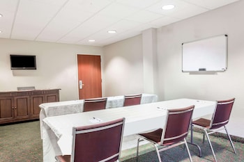 microtel inn and suites by wyndham marianna