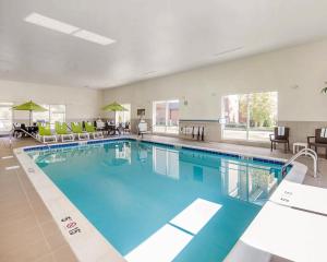 comfort suites marietta parkersburg