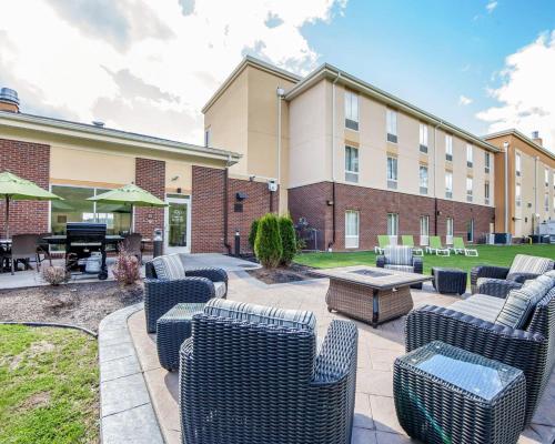 comfort suites marietta parkersburg