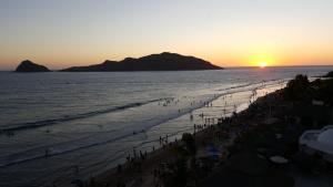 suites las flores beach mazatlan