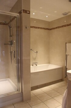 Grange Manor,Falkirk>>Edinburgh,4 star