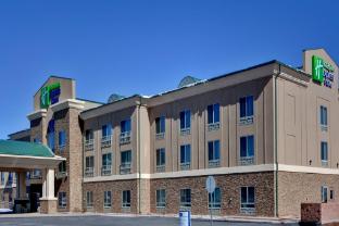 holiday inn express hotel and suites grants milan by ihg