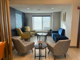holiday inn express hotel and suites grants milan by ihg
