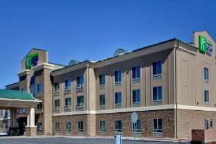 holiday inn express hotel and suites grants milan by ihg